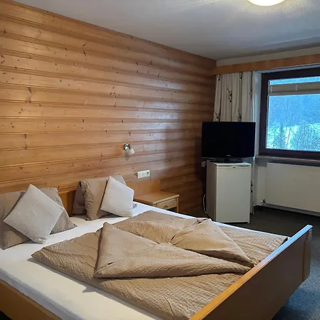 ゲストハウス Gaestehaus Tauscher Am ハルデンゼー