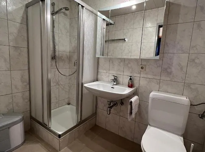 Gaestehaus Tauscher Am ゲストハウス 3*